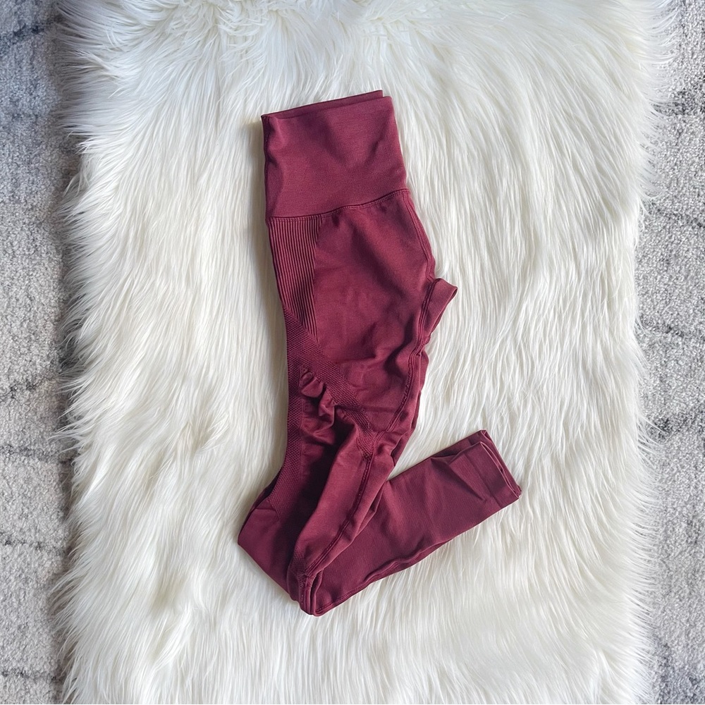Alphalete aero leggings